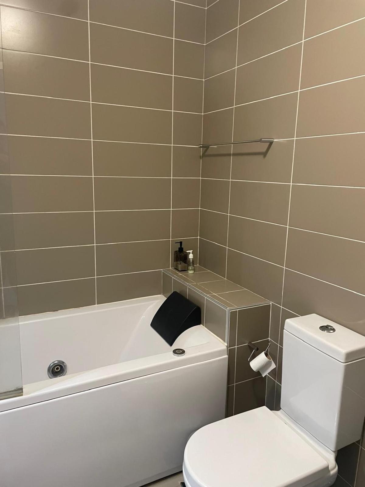 Neat Apartment Πόντα Ντελγκάντα Εξωτερικό φωτογραφία